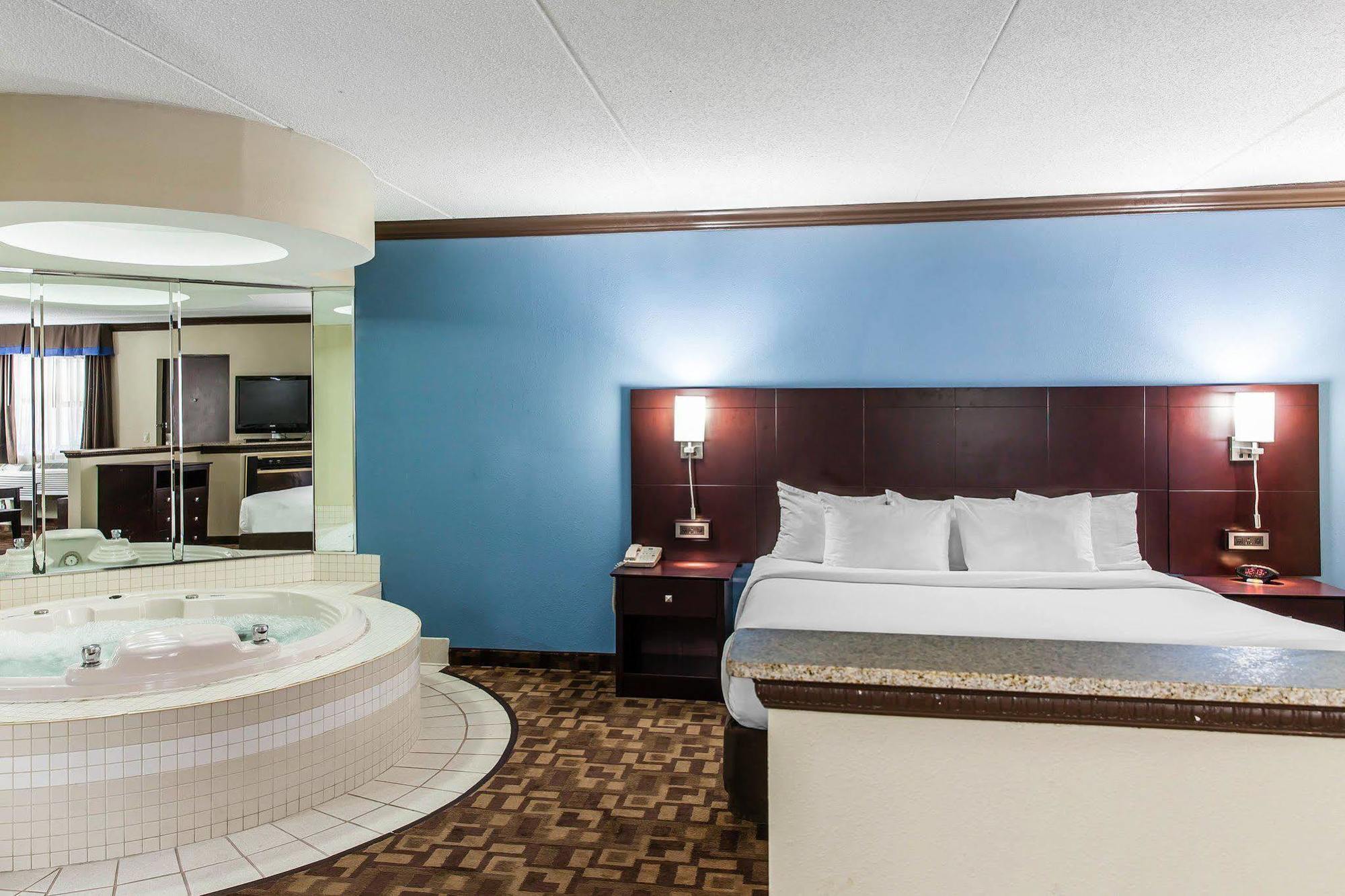 Comfort Inn & Suites Quakertown Exterior foto